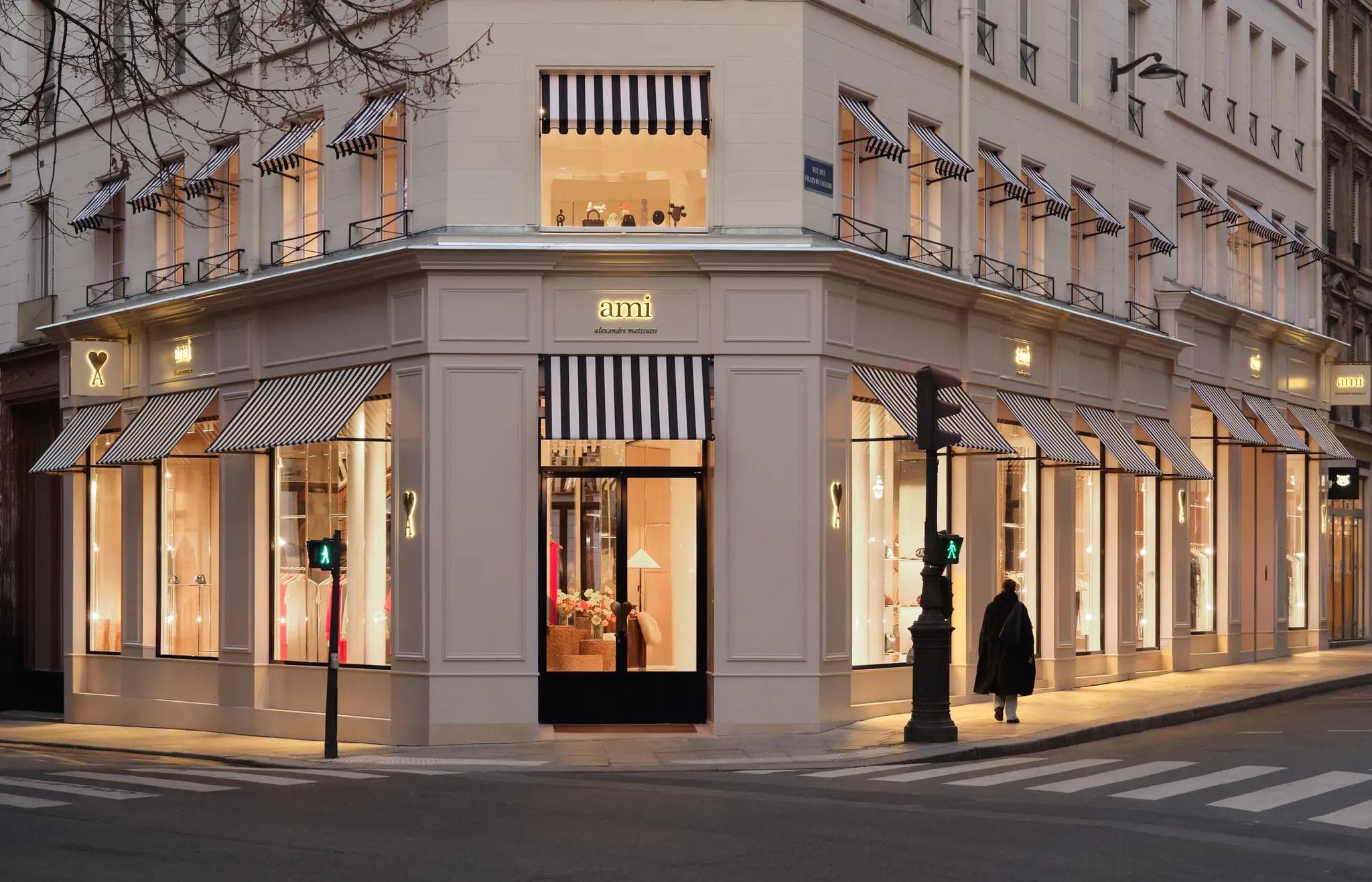 boutique ami rue de turennes